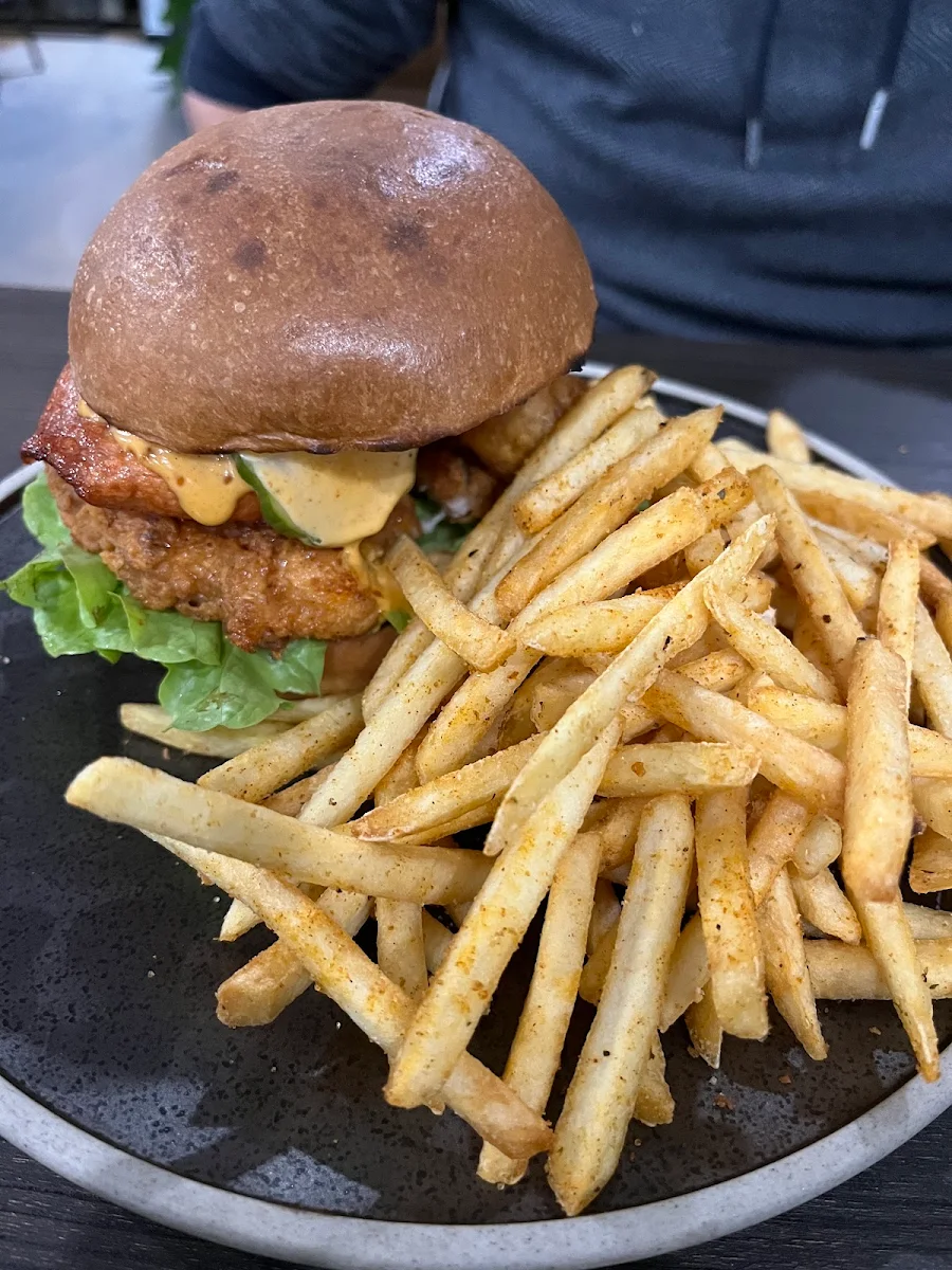 Chicken Burger with Side Chips