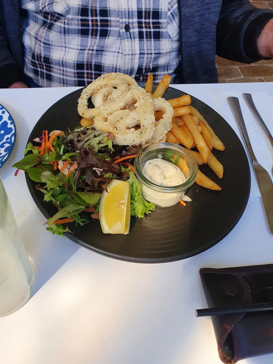 Highlights, Beach Hotel