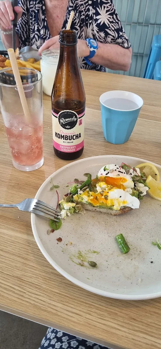 Kombucha, Messy Hen