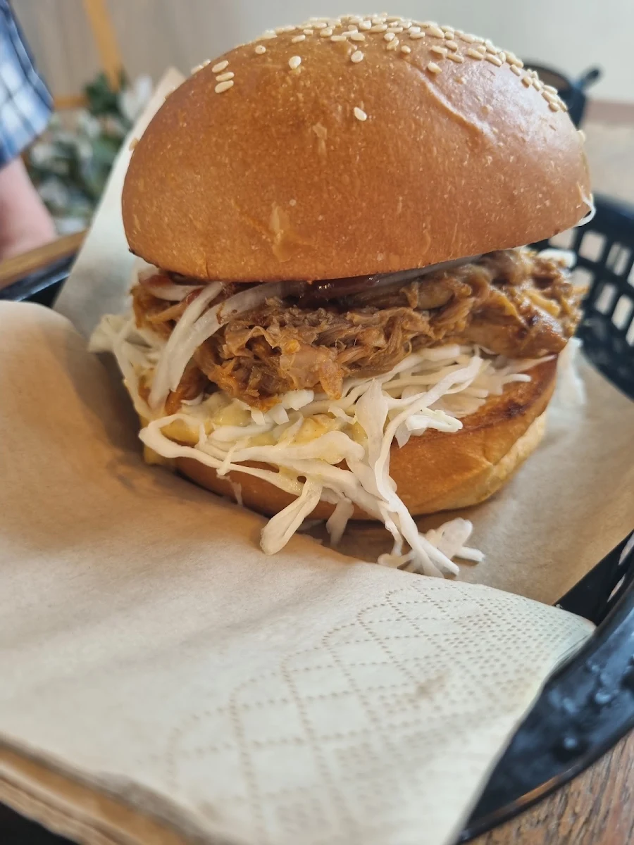 Pulled Pork, Messy Hen