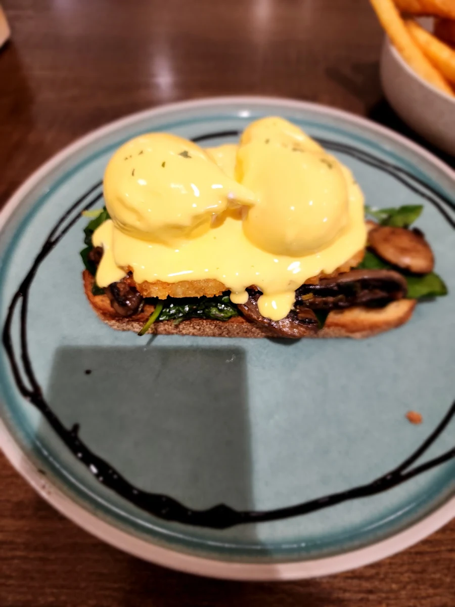Eggs Benedict, 18 GRAMS