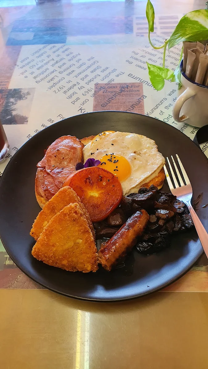 American, Kimberley Cafe