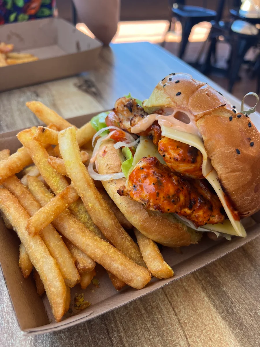 Mini Chicken Burger & Chips