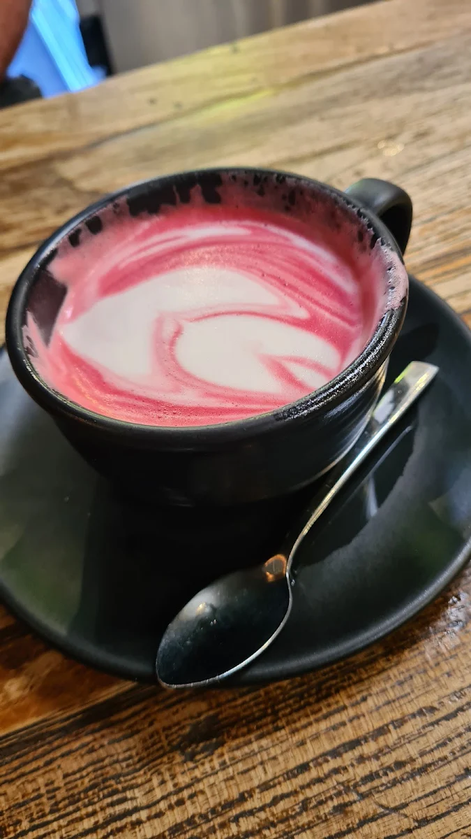Beetroot Latte, Store Fifteen