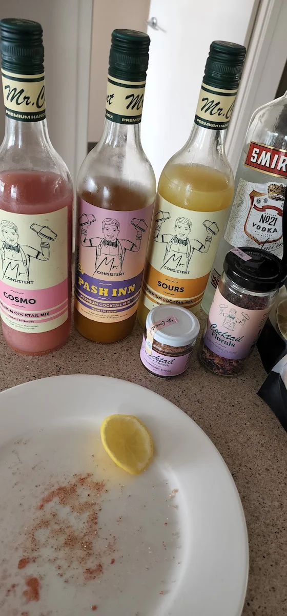 Cocktails, The Deli Nook