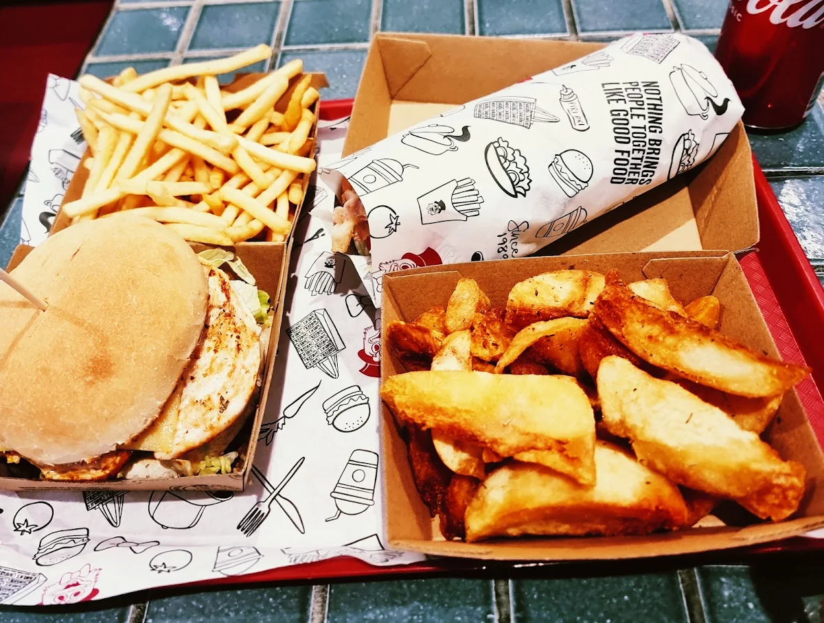 Burger Sharing Pack, Chargrill Charlie's St Ives