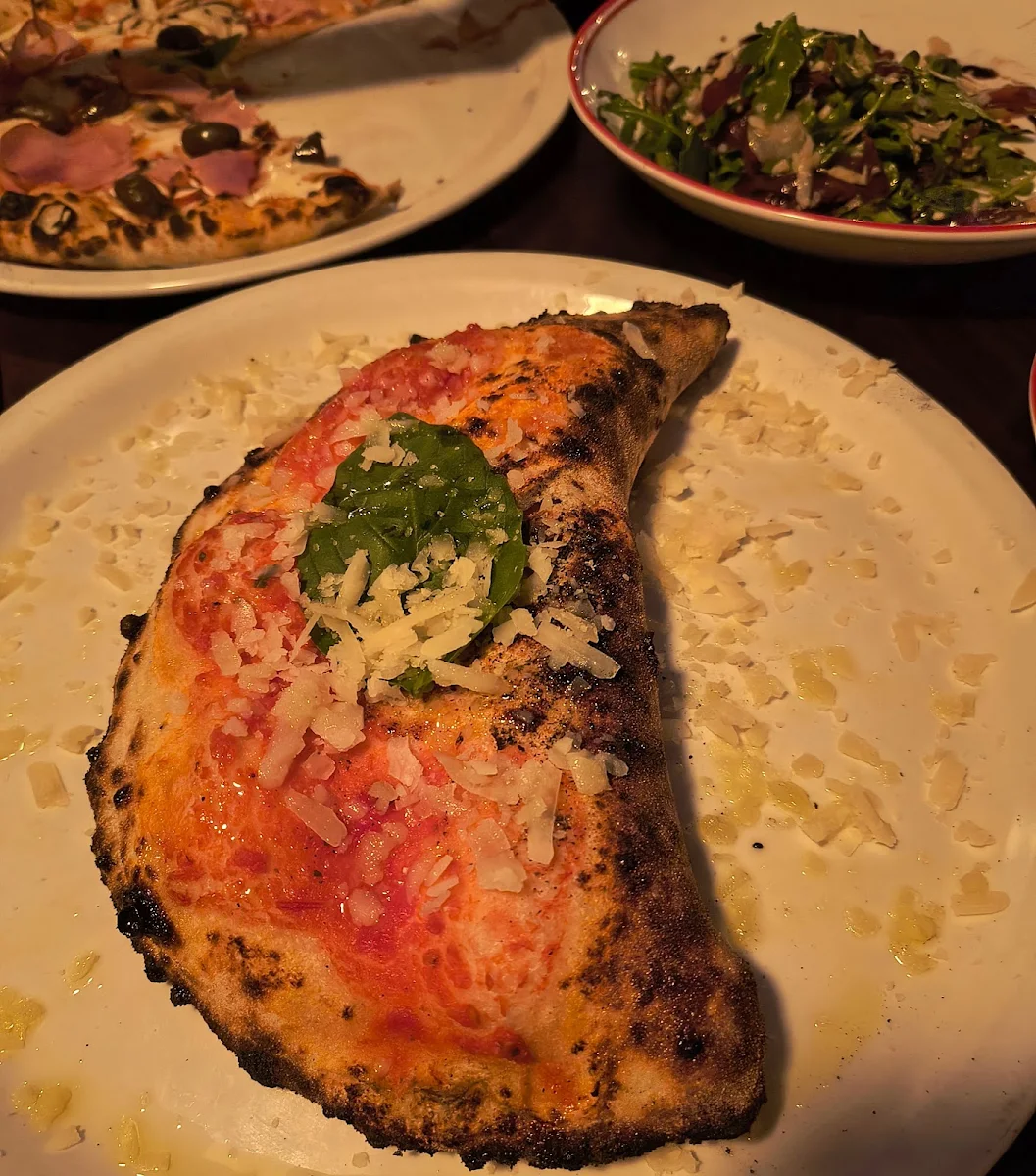 Calzone, Delilah