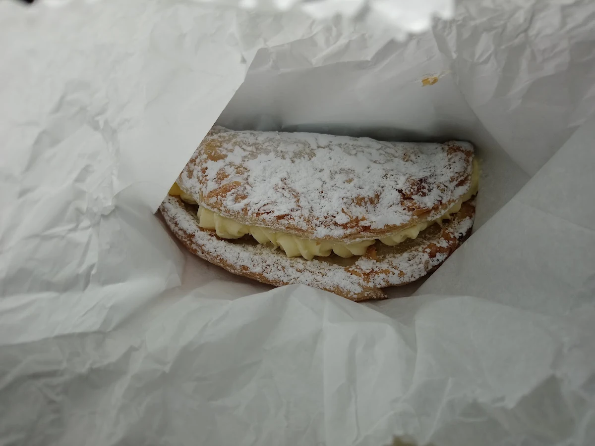 Apple Turnover, Bro's Bakery