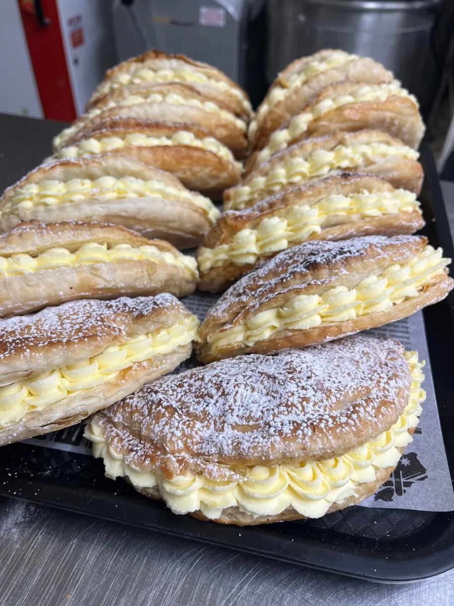 Highlights, Bro's Bakery