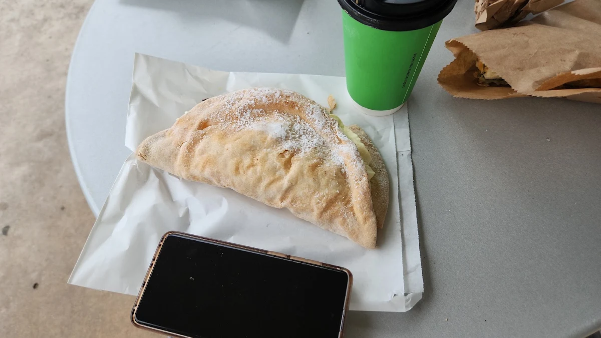 Highlights, Bro's Bakery