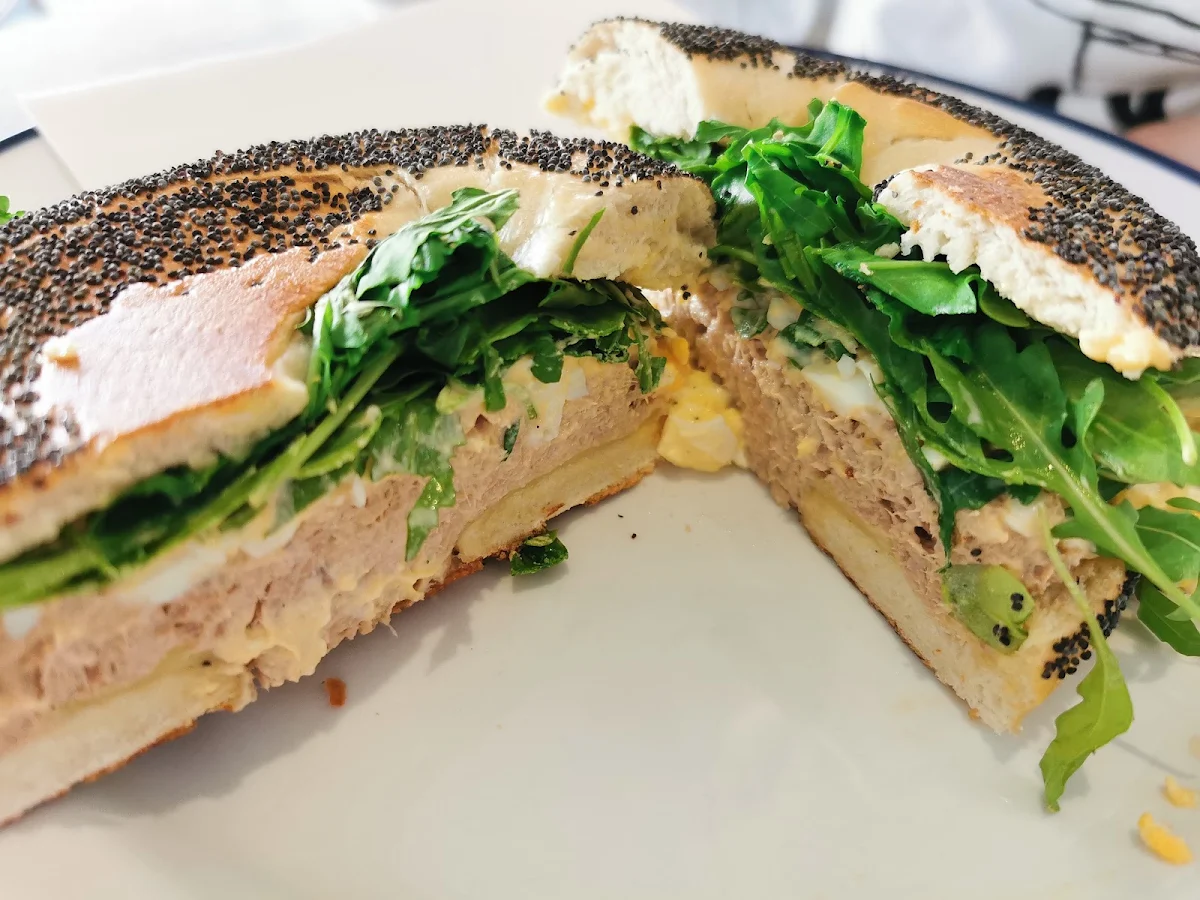 Highlights, Huff Bagelry Mentone