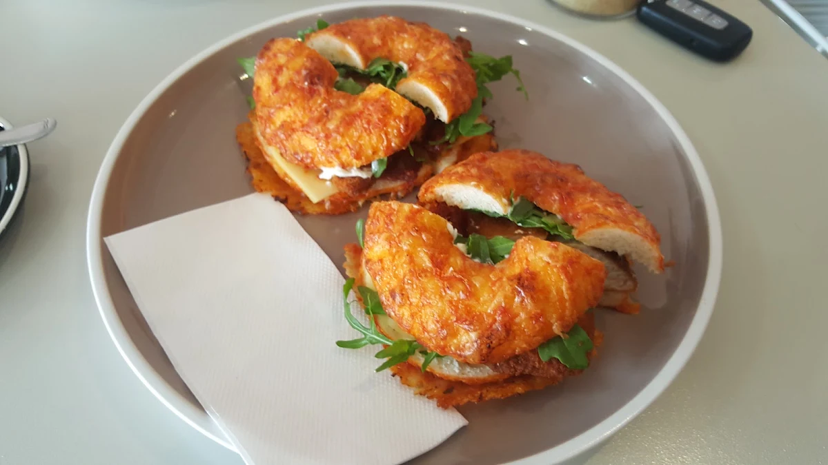 Highlights, Huff Bagelry Mentone