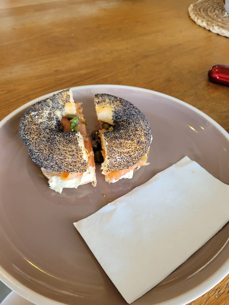 Highlights, Huff Bagelry Mentone