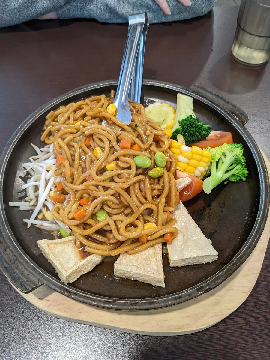 Sizzling Pan-Fried Noodles