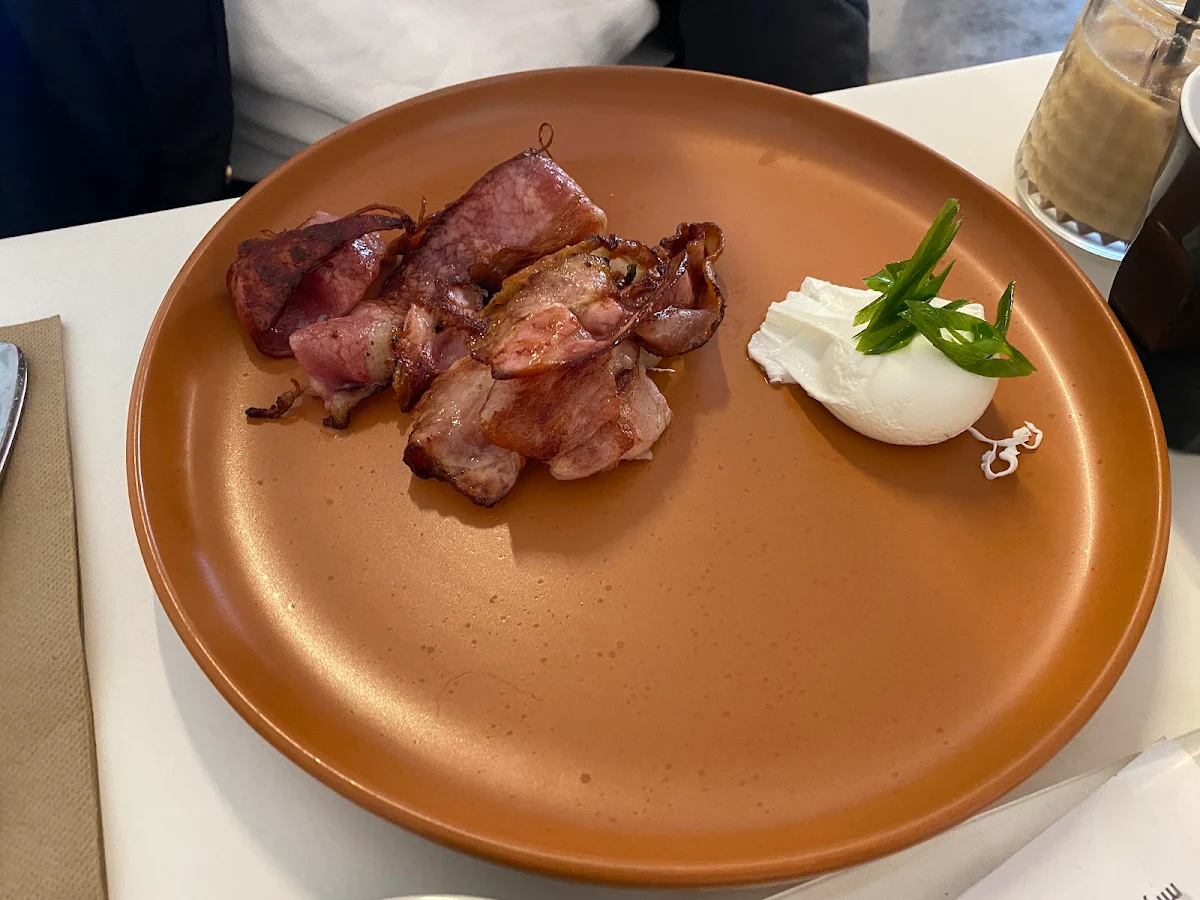 Bacon and Egg, Kickaboom