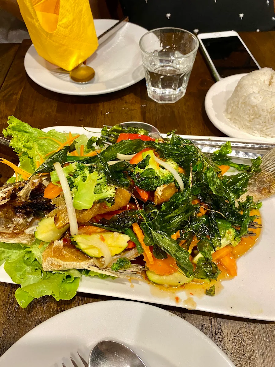 Fish, Khao Hom Thai Restaurant