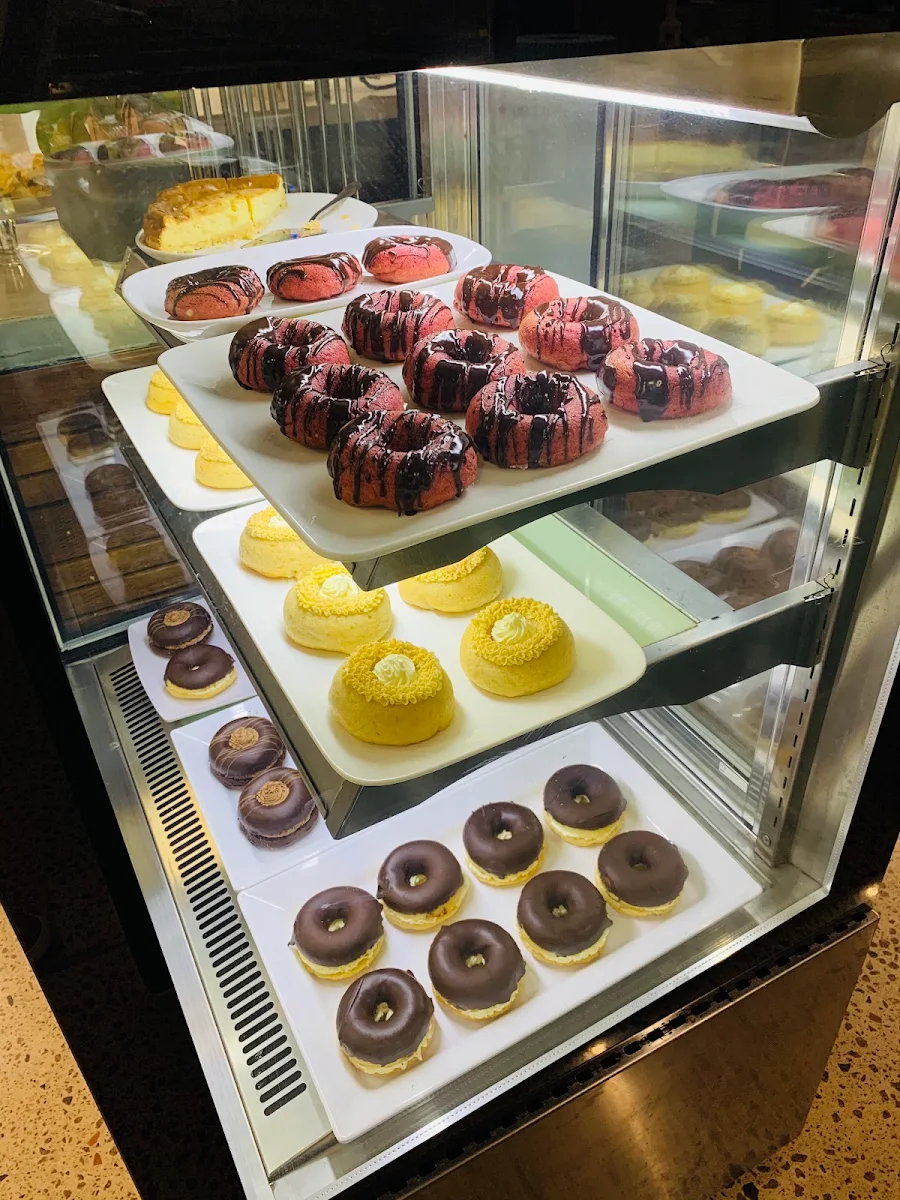 Highlights, Corner Café