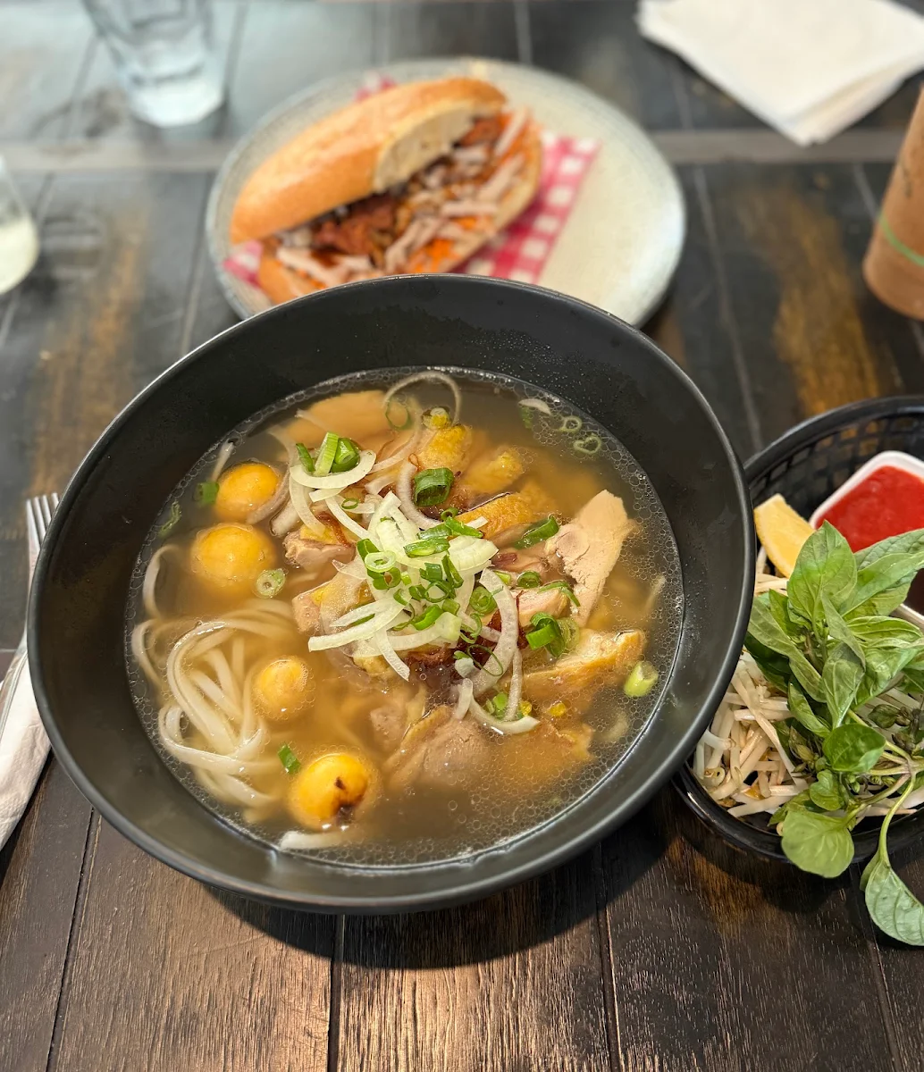 Highlights, V’s Viet Cafe
