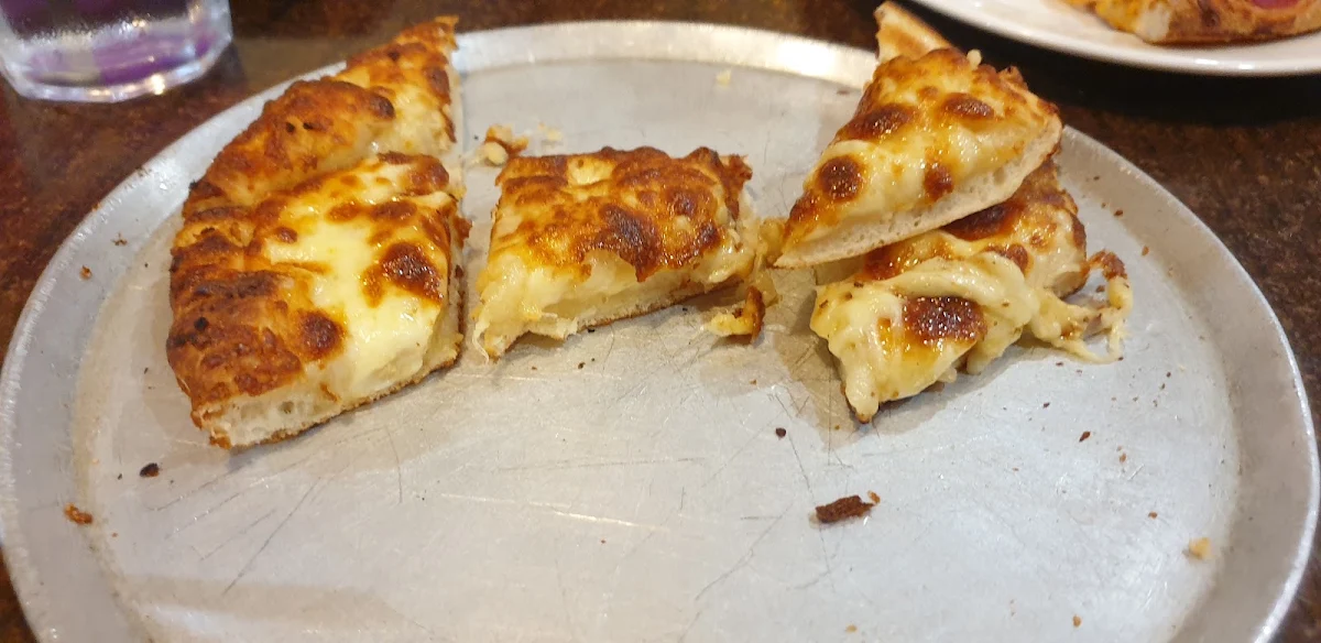 Garlic and Cheese Pizza