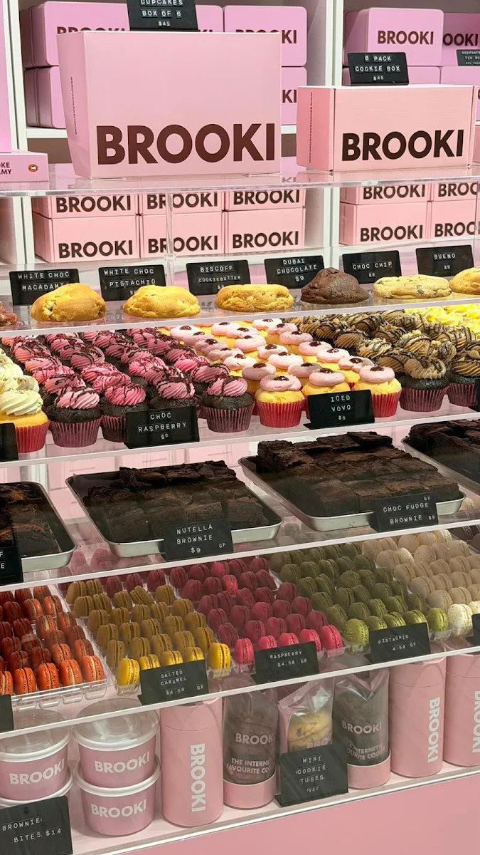 Highlights, Brooki Brisbane Airport