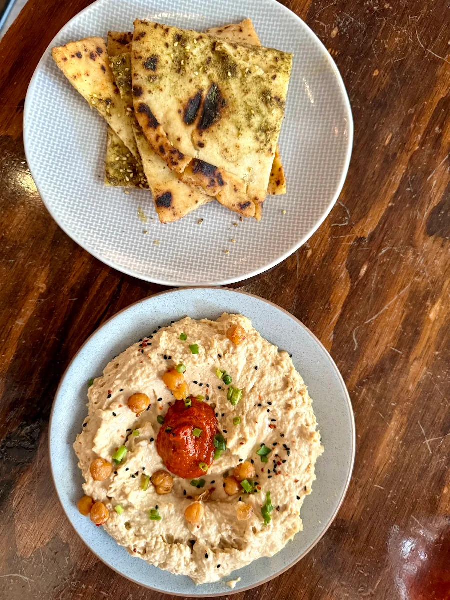 Flat Bread and Hummus Dips