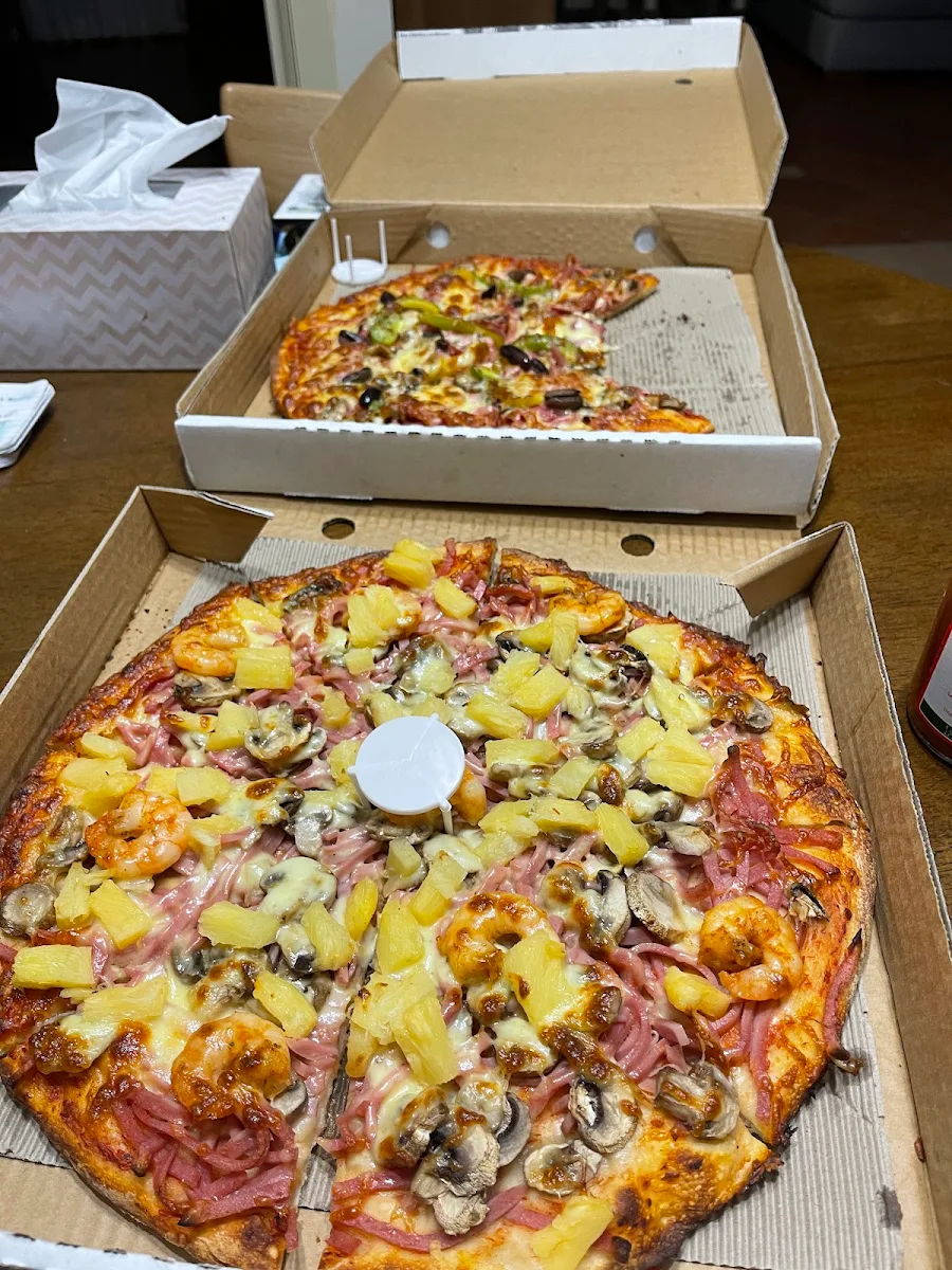 Highlights, Ricciolini's Pizza Pasta House