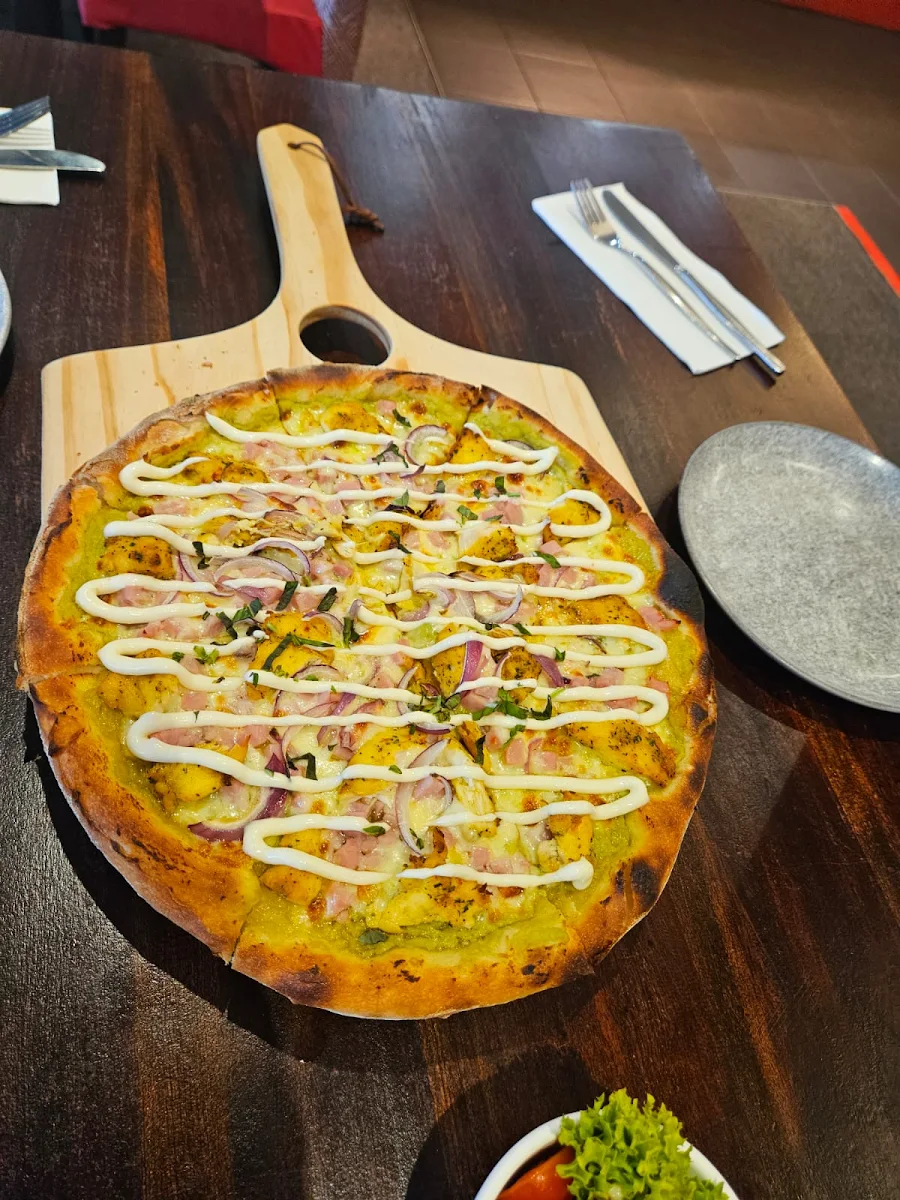 Moroccan Chicken Pizza