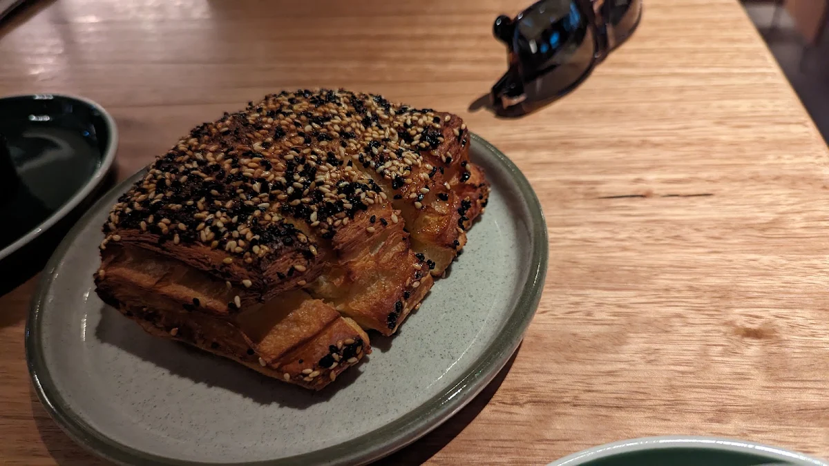 Pastry, ARU at Antara