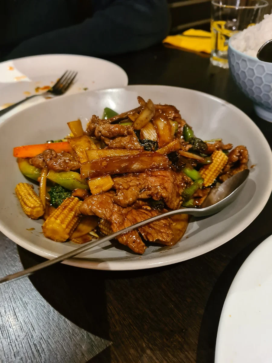 Spicy Basil Beef Stir Fry