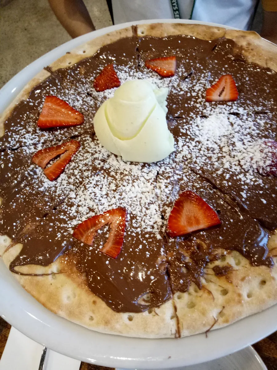 Nutella Pizza, Enzo's Cucina Glenmore Park