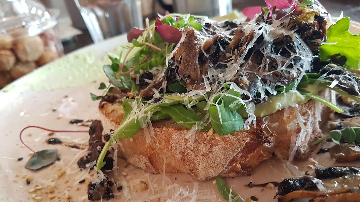 Highlights, HeyDays Cafe & Events