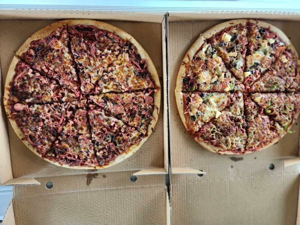 BBQ Meatlovers Pizza and Supreme Pizza