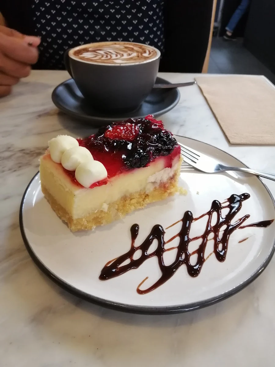 Cheesecake Slice, Bik's Cafe