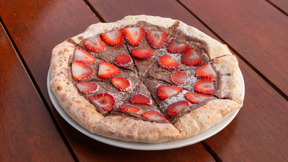 Nutella Pizza with Ice Cream