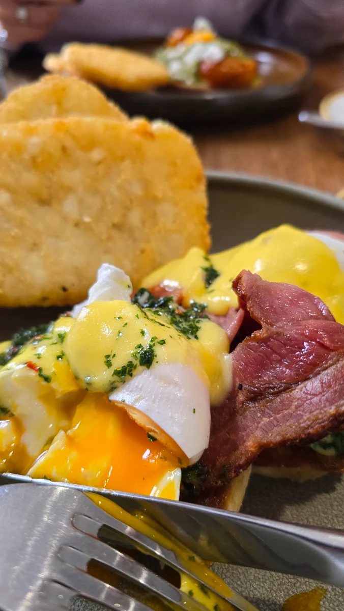 Eggs Benedict