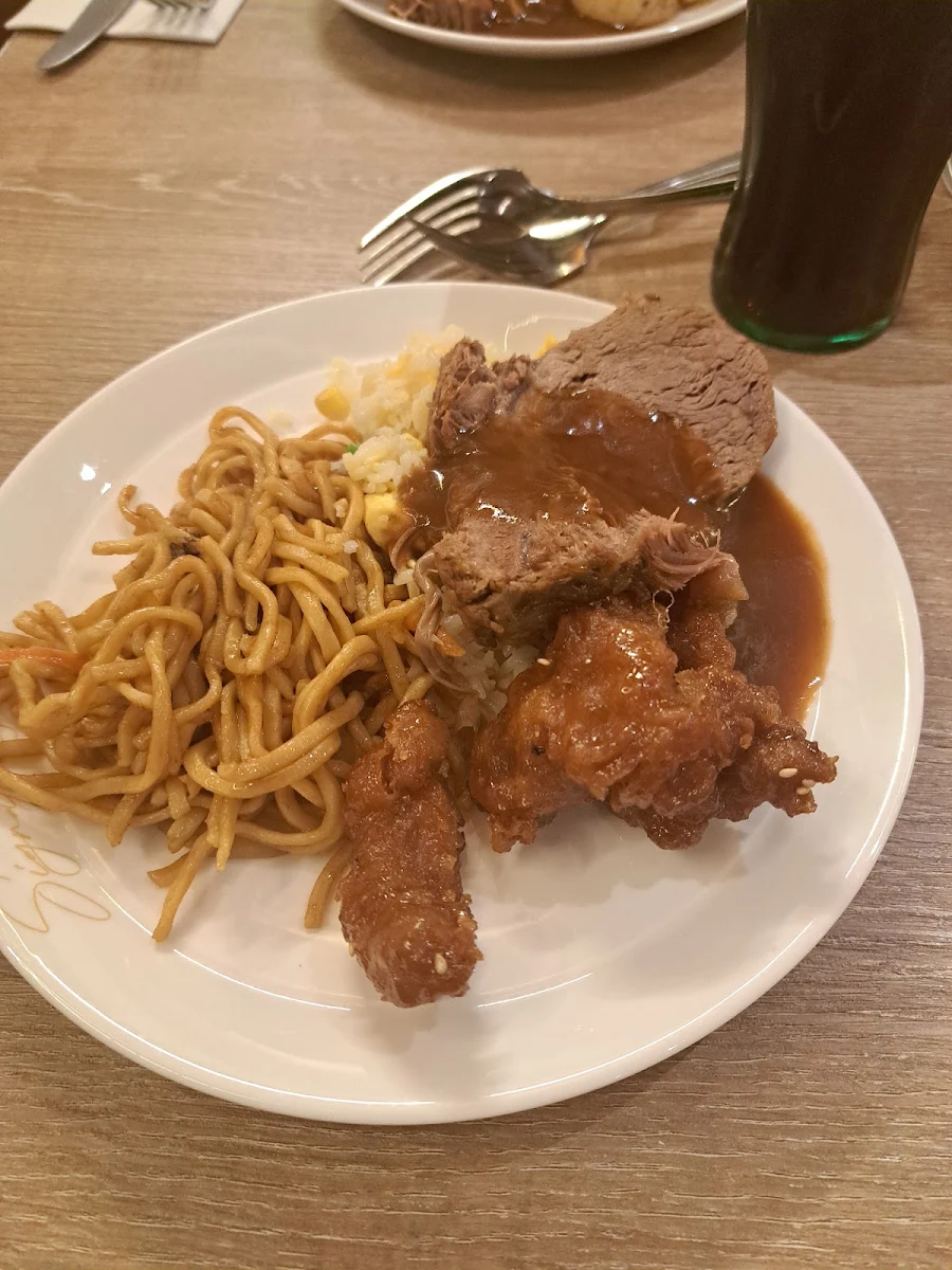 Hokkein Noodles Roast Beef Honey Chicken