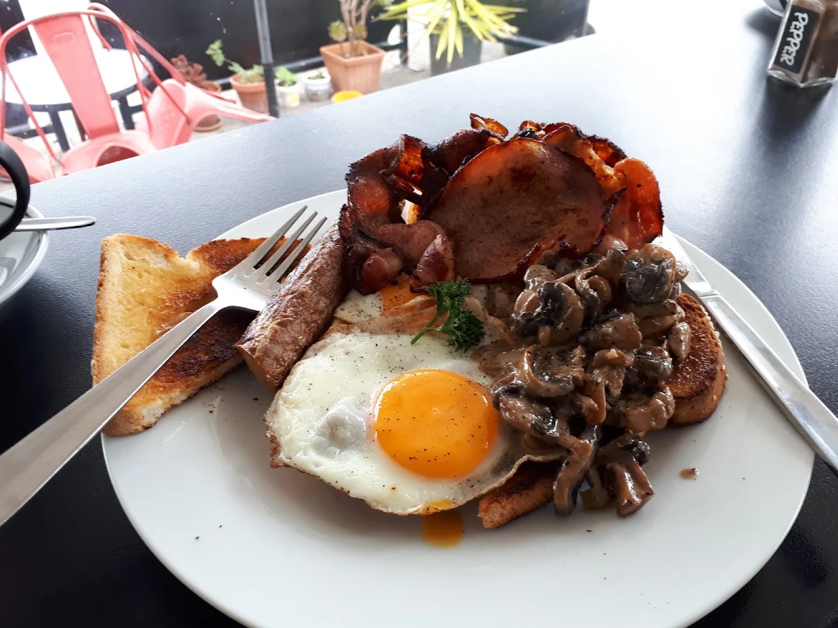 Fat Boy Breakfast, Kafe Koala