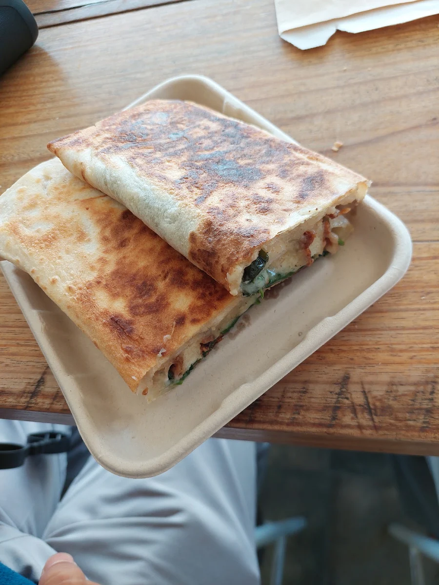 Schnitzel Roll, Kafe Koala