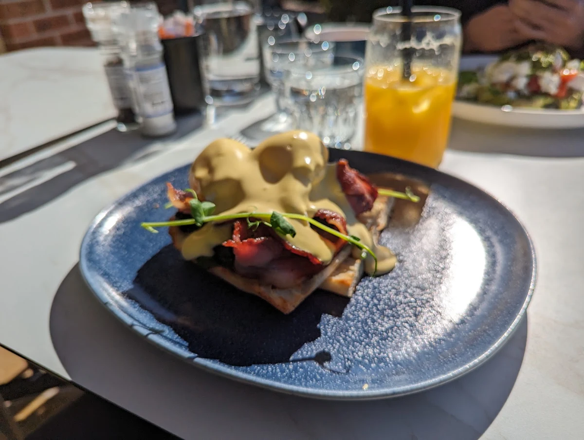 Eggs Benedict