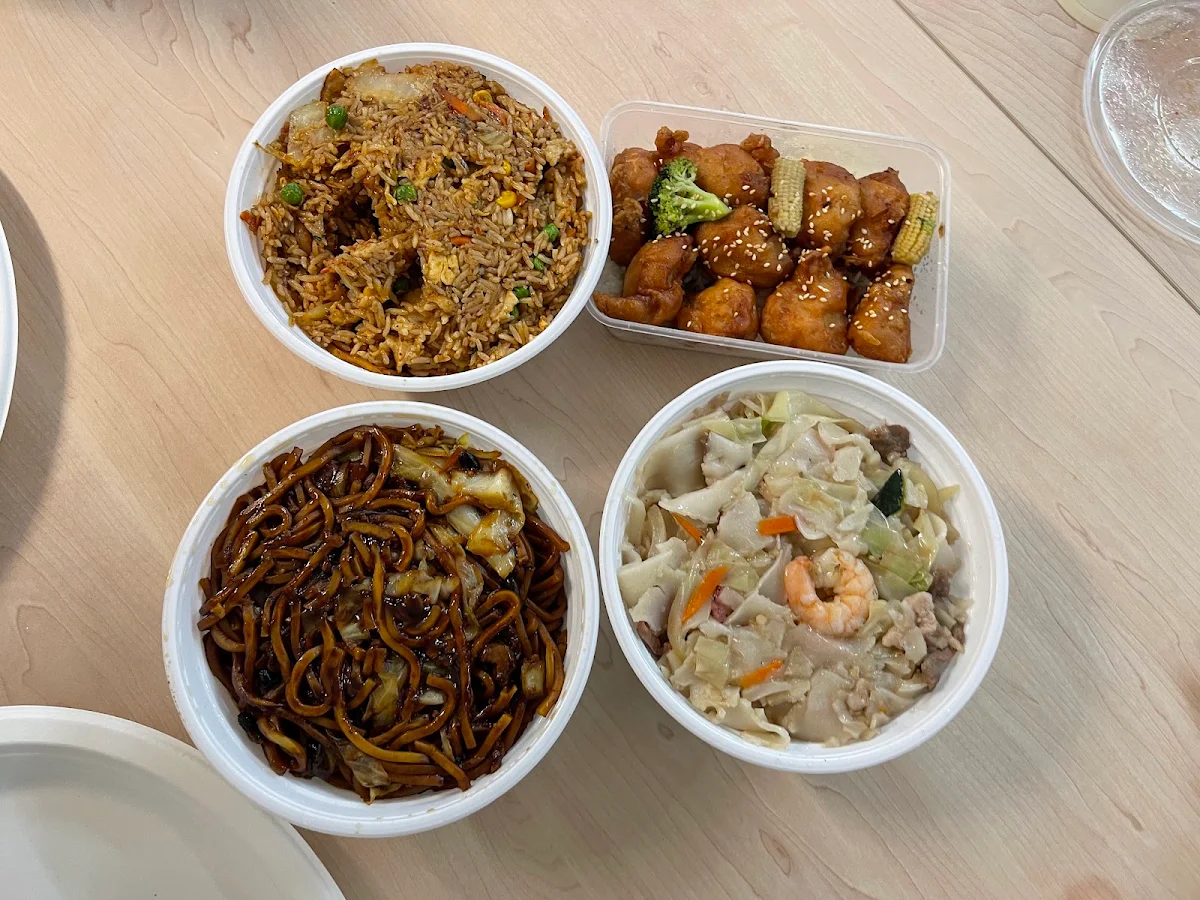Highlights, Special Chinese Noodles & Sushi