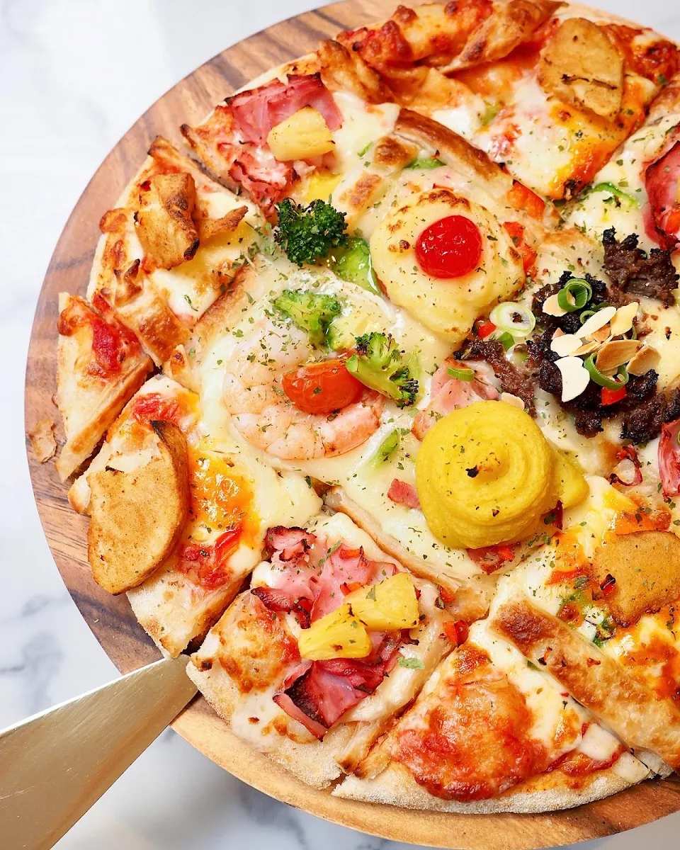 Hawaiian Pizza