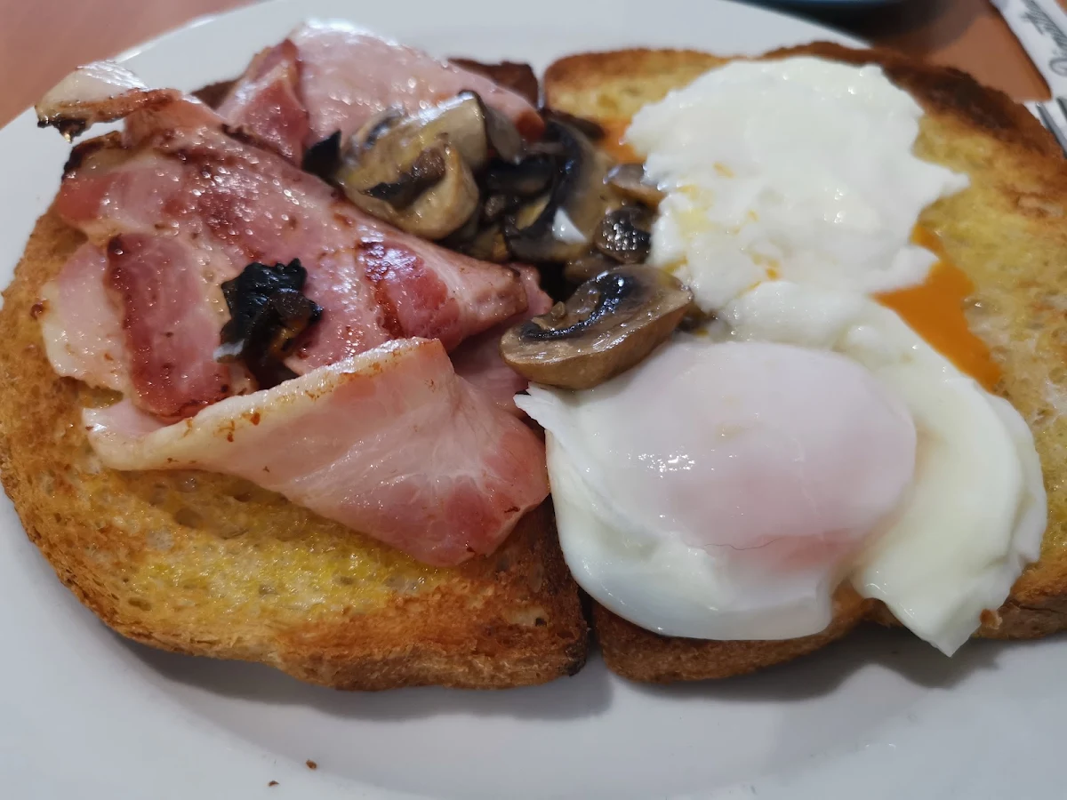 Bacon Mushroom & Eggs Any Style