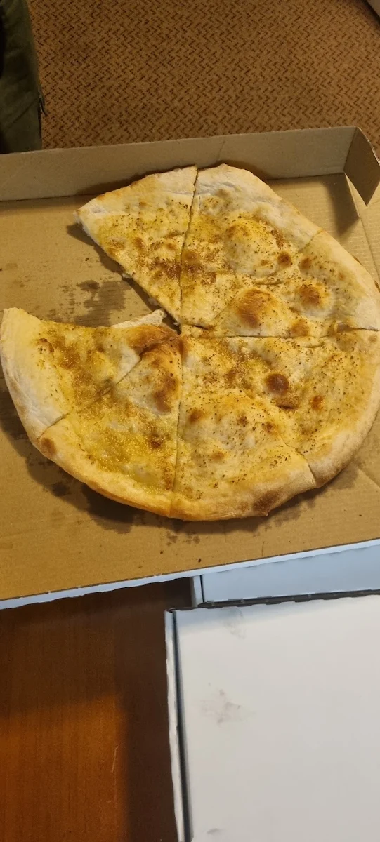 Garlic and Cheese Pizza