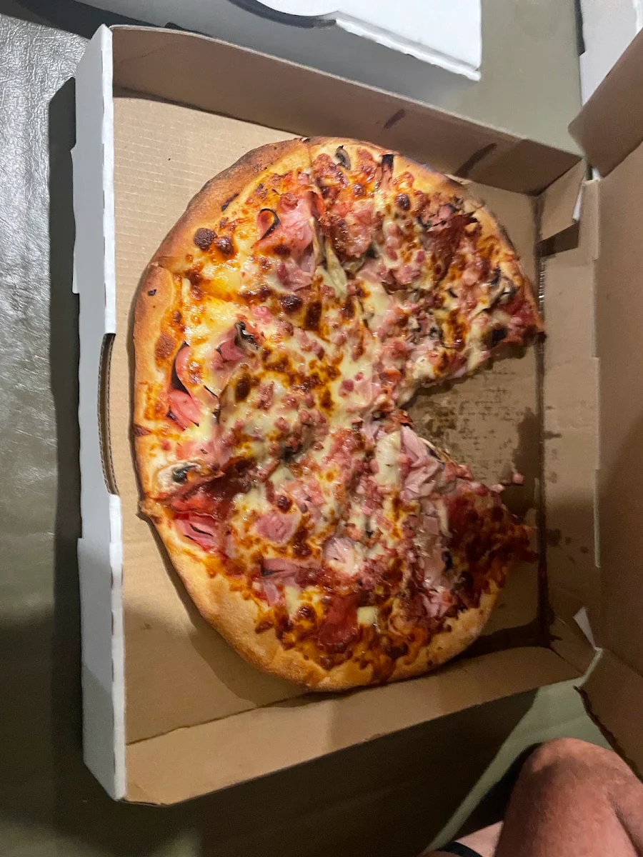 Supreme Pizza & the Other Pizza