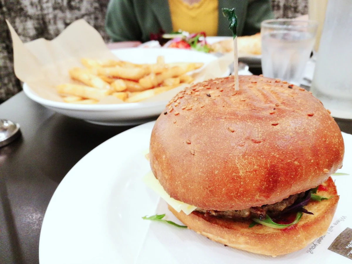 Cheese Burger, The Coffee Club Café - Mirrabooka