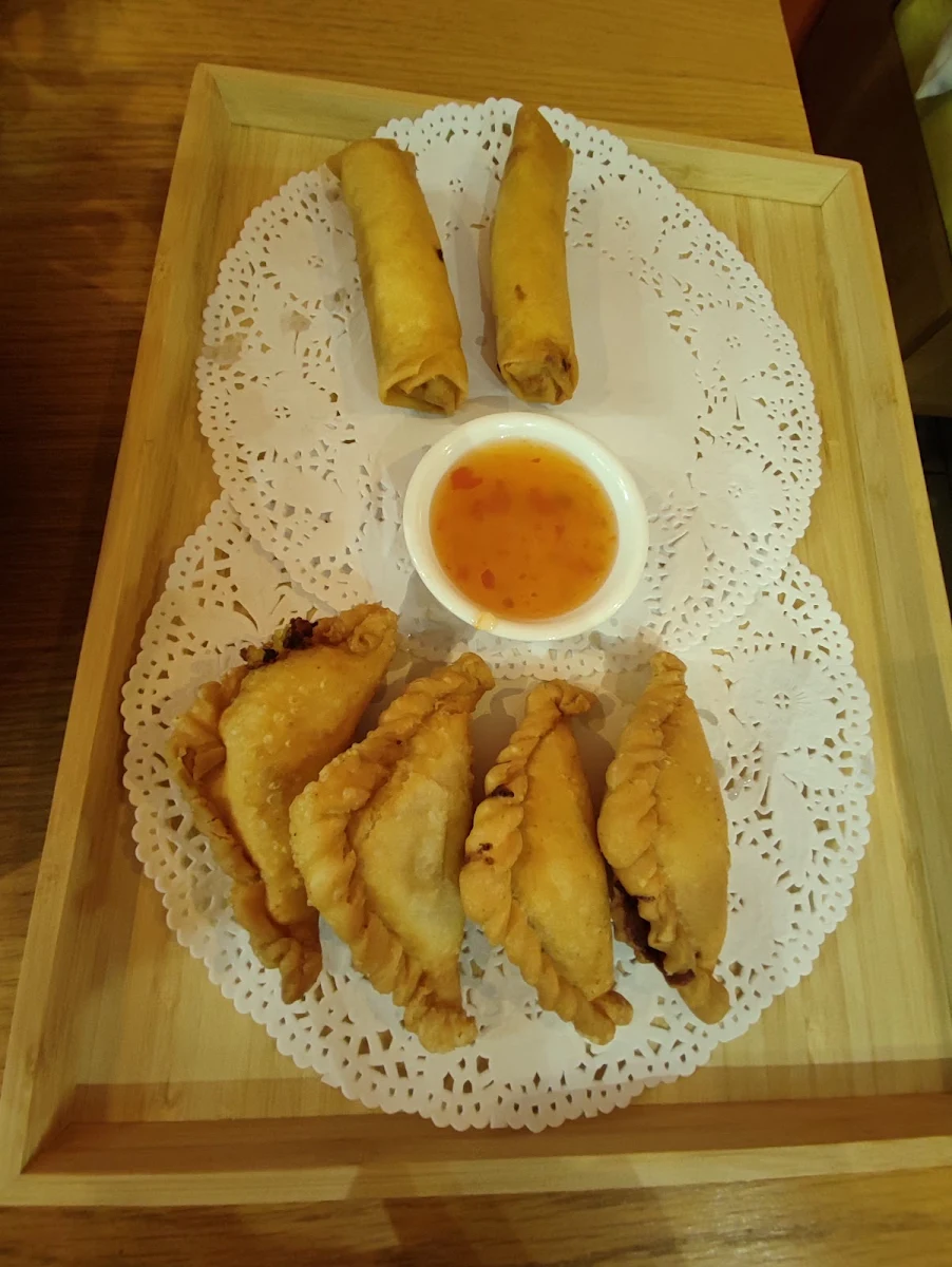 Curry Puff, Thai You Up restaurant