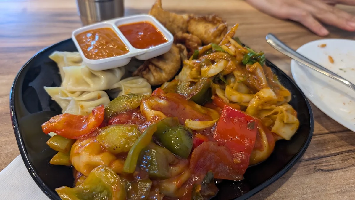 Momo Platter