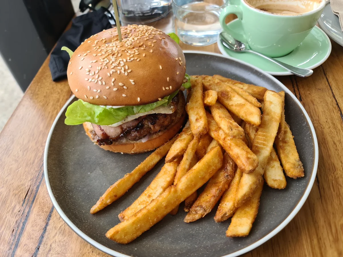 Classic Beef Burger