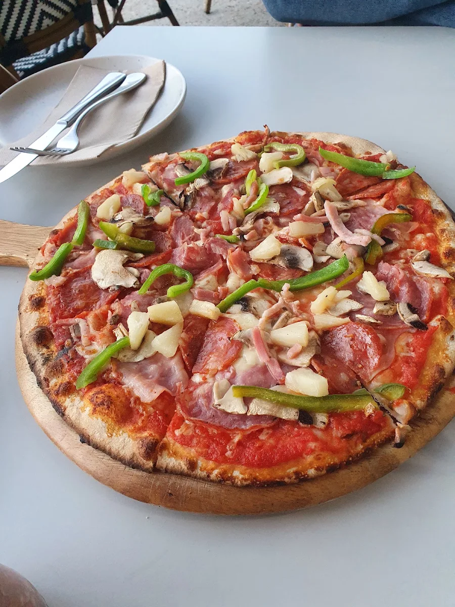 Supreme Pizza