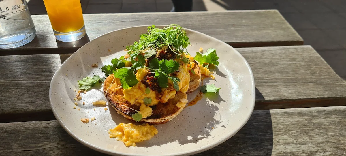Chilli Scrambled Eggs